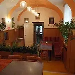 Dykova - Former Jana, Domov Mladeze Pensionat