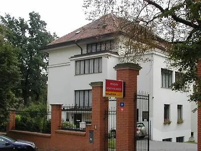 Maison d'hôtes Dykova - Former Jana, Domov Mladeze 2*