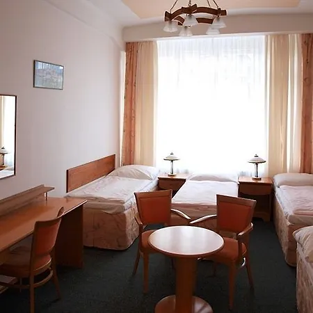 Guest house Dykova - Former Jana, Domov Mladeze Prague