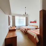 Dykova - Former Jana, Domov Mládeže Praga