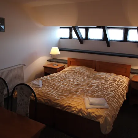 Jana - Domov Mladeze Гостевой дом