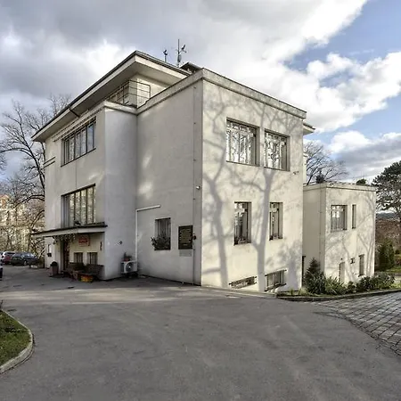 Casa de hóspedes Jana - Domov Mládeže