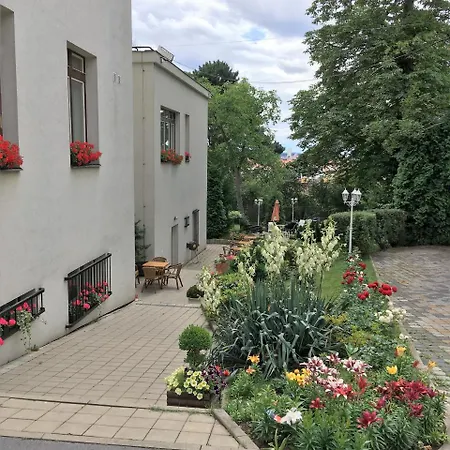 Casa de hóspedes Jana - Domov Mládeže