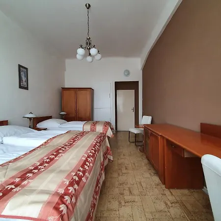Jana - Domov Mládeže 2*