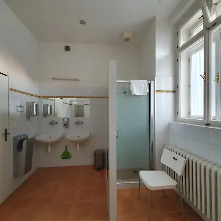 Jana - Domov Mládeže 2* Praga