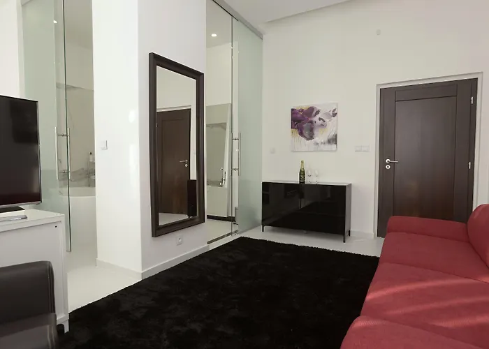 Affittacamere Dykova - Former Jana, Domov Mládeže 2*