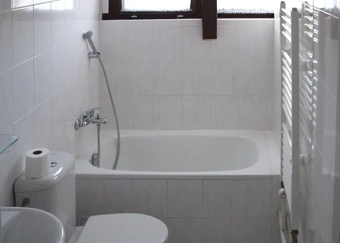Affittacamere Dykova - Former Jana, Domov Mládeže 2*