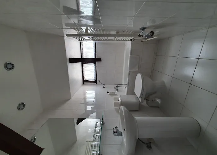 Dykova - Former Jana, Domov Mládeže 2* Praga