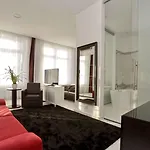 Dykova - Former Jana, Domov Mladeze 2*