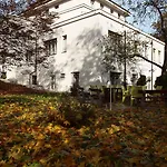 Dykova - Former Jana, Domov Mladeze Guest house