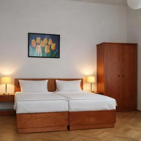 Dykova - Former Jana, Domov Mladeze Guest house 2*